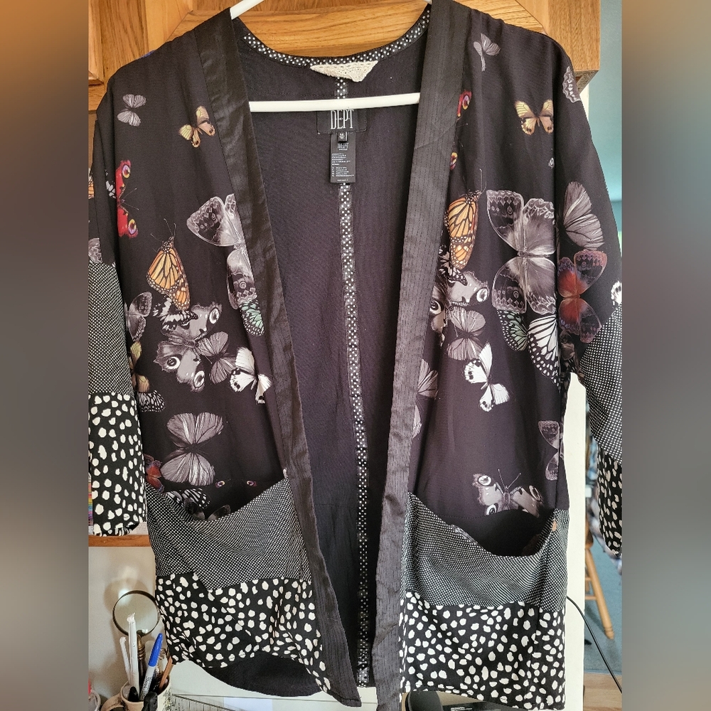 "Butterflies Are Forever" Apt. 9 Black Floral Blazer
